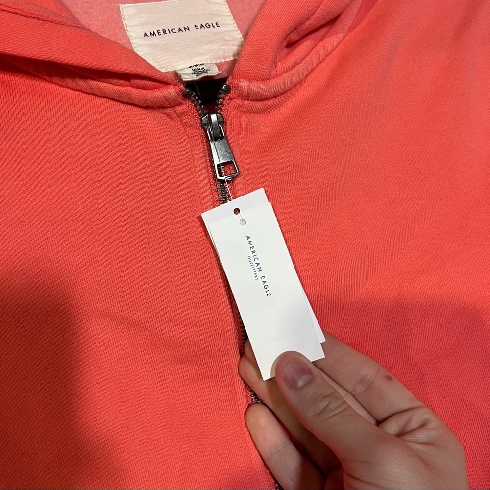 NWT American Eagle Cropped Zip-Up Hoodie Coral Size Medium - Picture 4 of 7
